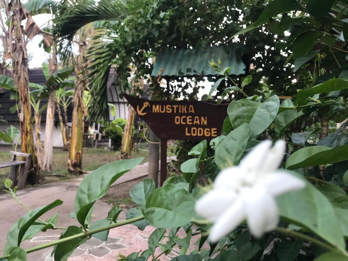 Mustika Ocean Lodge Gili Air Exterior foto